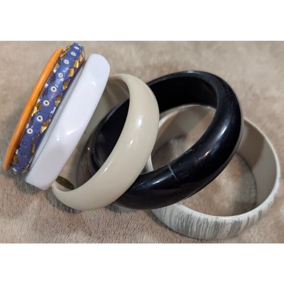 Chunky Lot 6 Vintage PLastic Bangles Variety Styles Colors Bracelets Thick Wide - Picture 2 of 3